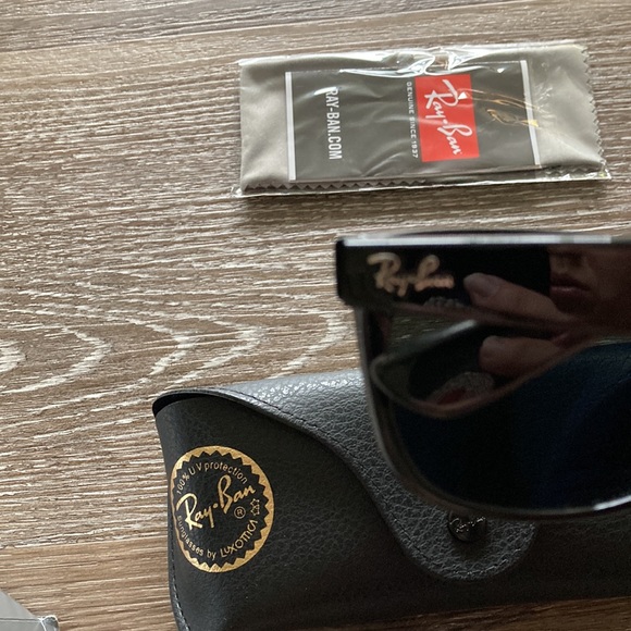Ray Ban New Wayfarer Polarized Black - Picture 5 of 5